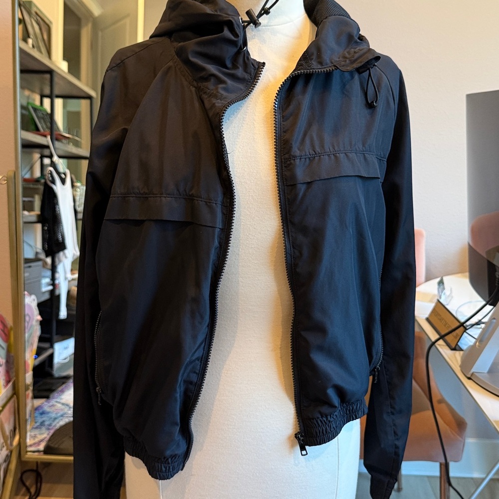 Onzie Black Mesh Jacket